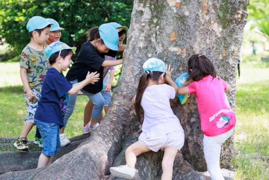 順次登園(健康観察)・朝の遊び