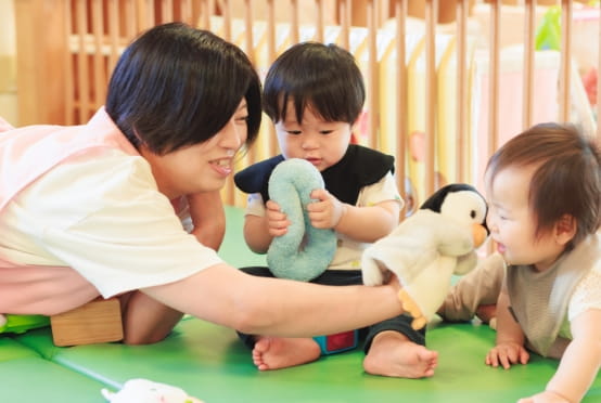 順次登園(健康観察)・朝の遊び